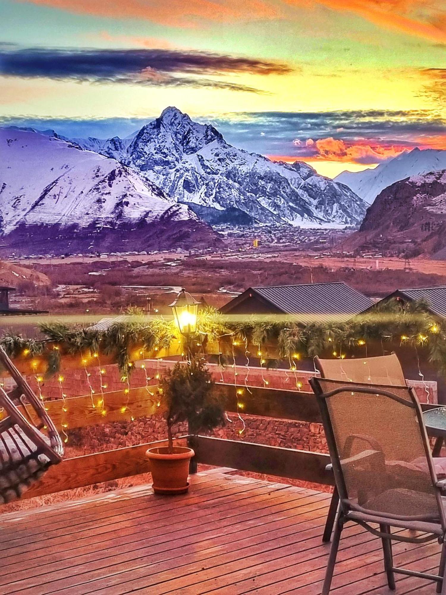 מלון Sunshine Kazbegi מראה חיצוני תמונה