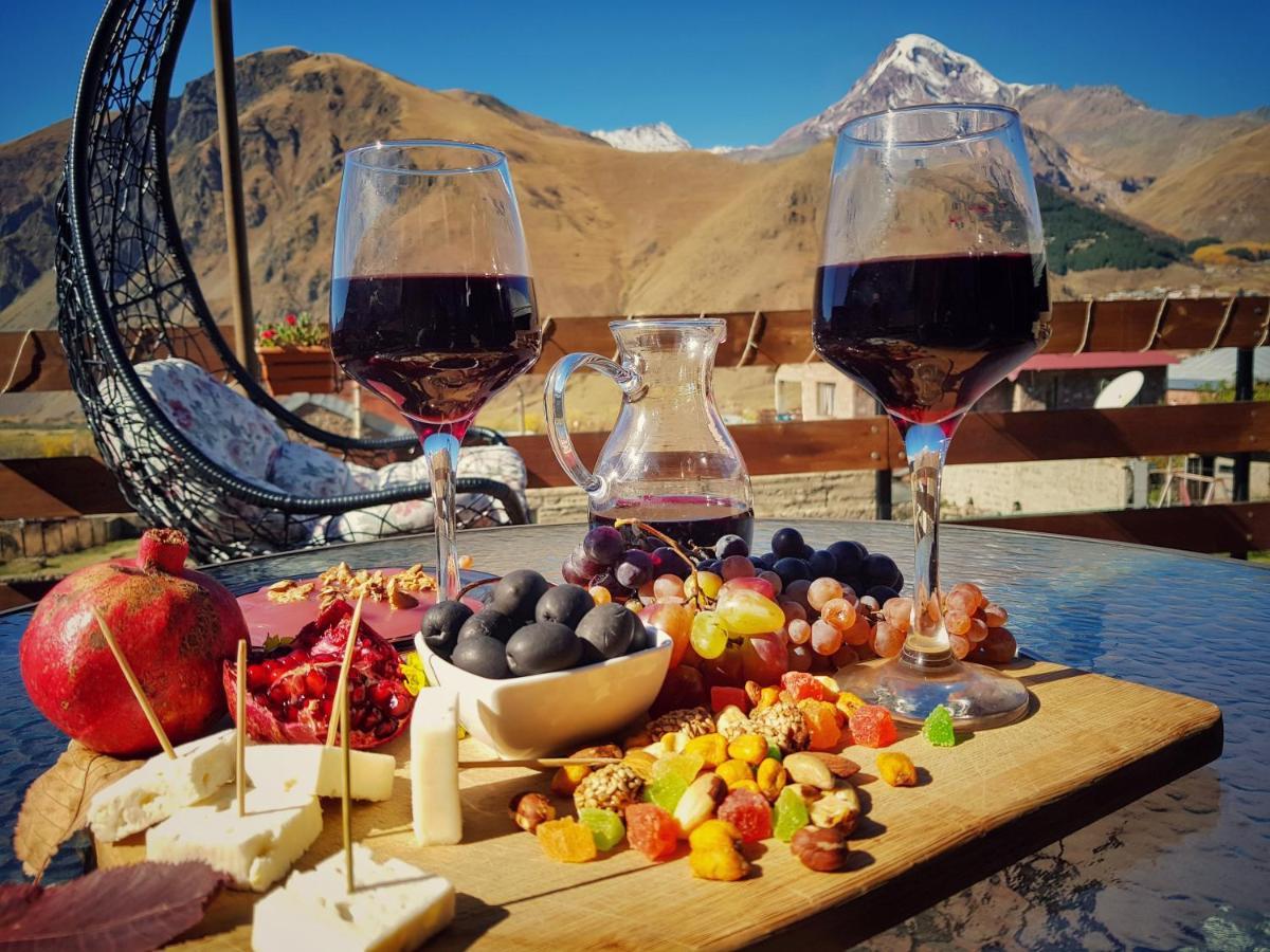 מלון Sunshine Kazbegi מראה חיצוני תמונה
